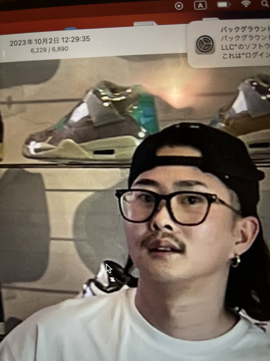 take61490's tweet photo. #松下純也
#詐欺師
#振り込まないで！
#ロサンゼルス
#東大阪
#カード勝手に使う

有名人と友達と言って近寄ってきて
海外投資と言って流暢な英語？で
騙される。

チビで
上から目線。
最低な男。 https://t.co/nvfIRoIWl0