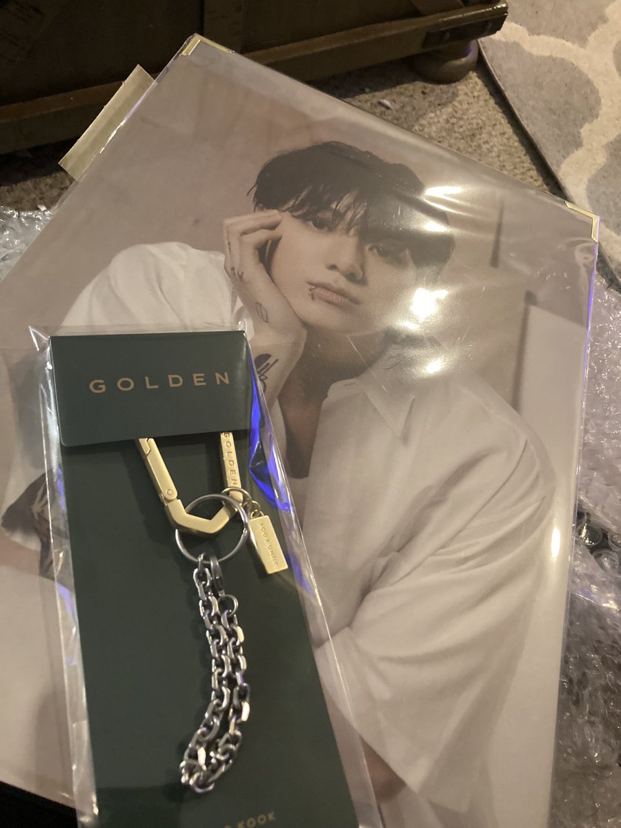 Courtnayrlg's tweet photo. ๐ I got to open a present today...lol #mommythings https://t.co/fjFqq0g49n