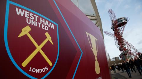 Evening Great win for @WestHam v @Arsenal bet the hammers fans did not expect that. The Premier league still is the greatest league in the world. No game is totally predictable!