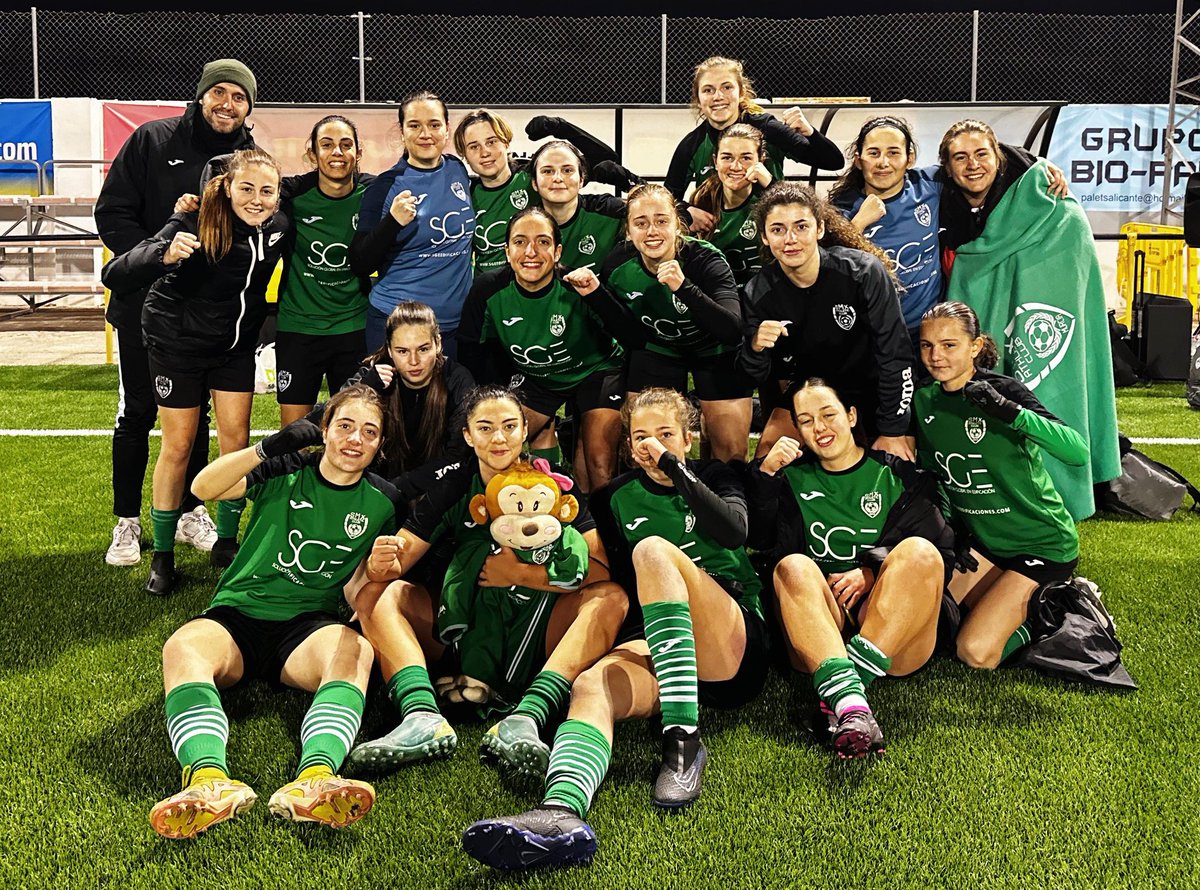 SMXathletic's tweet photo. 🏆 CAMPEONAS | Torneo de Fortuna #MULTIDEPORMANIA | Categoría Juvenil/Senior ⚽
😊 Nuestras chicas del 1er equipo se llevan el torneo con pleno de victorias y 0 goles en contra ✨
💚 Se lo dedicamos a #MaríaMesa que está mañana ha tenido una grave lesión ¡Ánimo! 🫶🏼 https://t.co/avmnCWZbdh