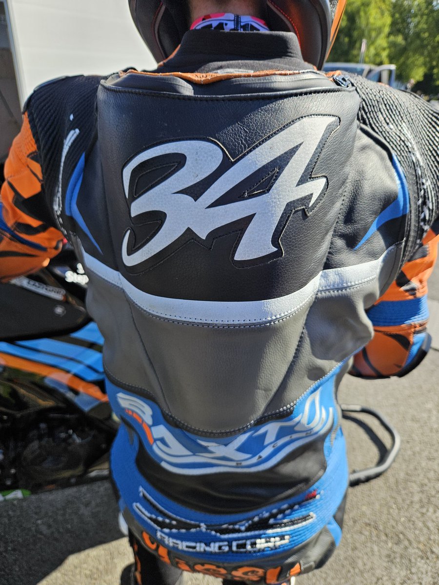 ‼️CLUB34 NEWS ‼️

The doors to club34 2024 will be opening on January 1st 😀

Numbers 1-100 will be available for the monthly prize draw (prizes tbc)

Clubbers pack : monthly newsletter, signed photo, stickers &amp; keyring 😊

TTFN 
Lissy