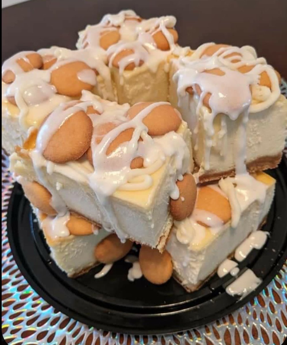 privilegeddeeva's tweet photo. Banana Pudding Cheesecake. Smash or pass? https://t.co/HaeYqjPZp8