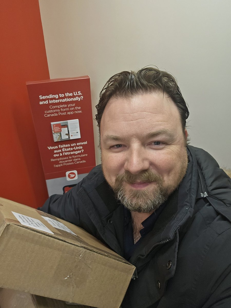 ConnorsBrothers's tweet photo. @JohnConnors99 shipping out copies of #FamilyAlbum. You can order your copy of the CD or Photo Book Package at https://t.co/GSW30I2Lna 😀 https://t.co/9xVETFR0X7
