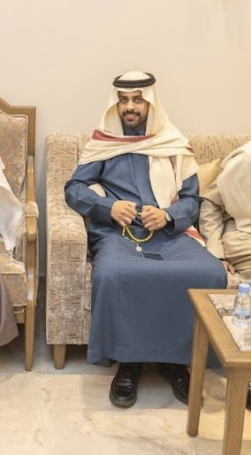 تشرفت هذا المساء بمقابلة وجه السعد 🤝
سمو أمير منطقة #حائل 
الامير عبدالعزيز بن سعد 🤍

وسعدت في الكلمات التي قدمها لنا ..
شخصيه جميله وحديثه حقيقةً لا يُمل

#دام_عزك_ياوطن 🇸🇦