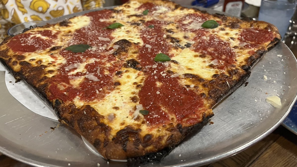 The Top Five Breakout #Pizzas of 2023! Did your favorite make our list?

mainlinepizzaquest.blogspot.com/2023/12/2023-b…