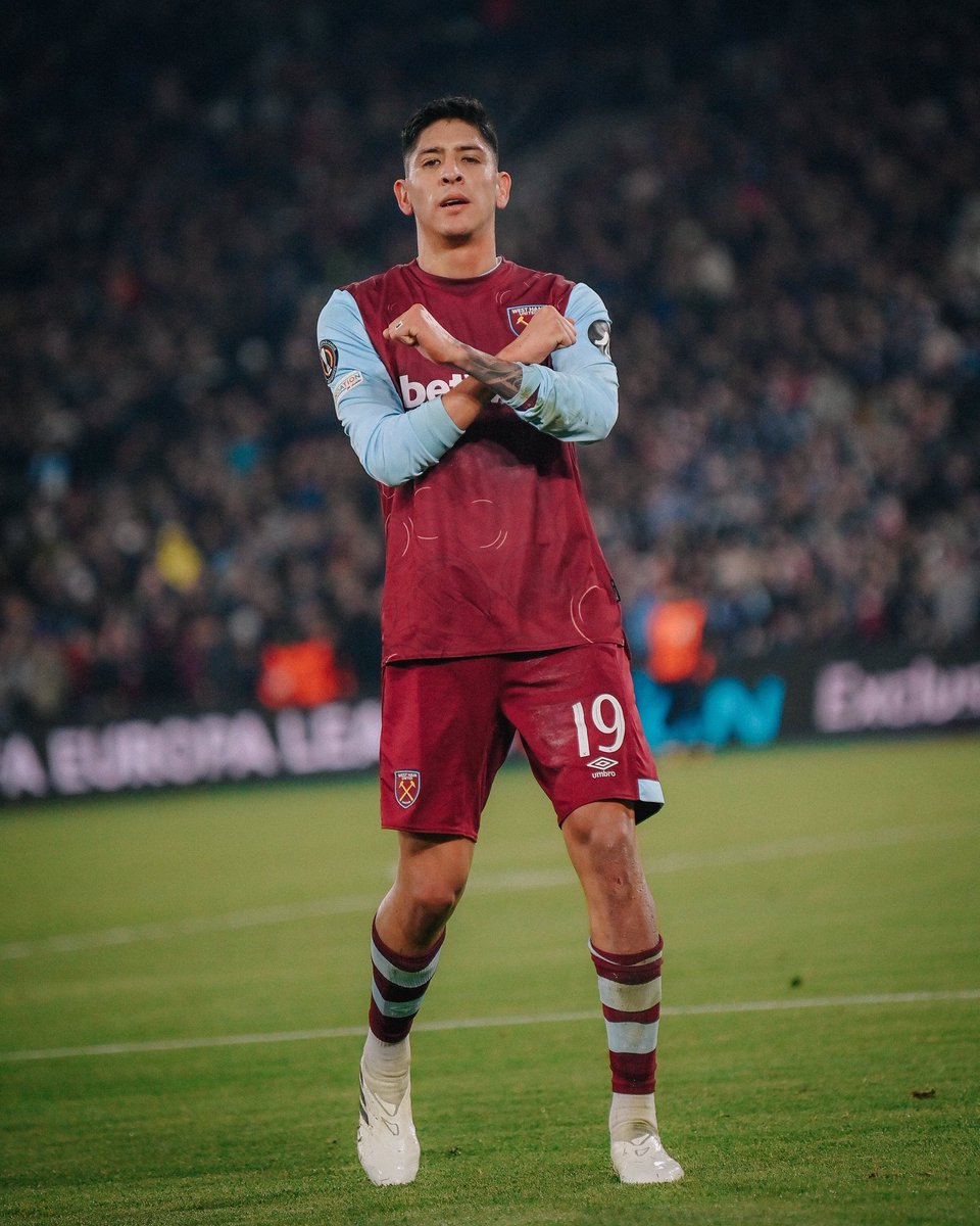MrFPL_'s tweet photo. El Machín tonight 🇲🇽

44 touches ✅
23/25 accurate passes ✅
6/6 duels won✅
1 clearance ✅
1 interception ✅
2 shots blocked ✅
0 times dribbled past ❌

Mexican greatness. 

#ARSWHU https://t.co/AC7zn7q7ZC
