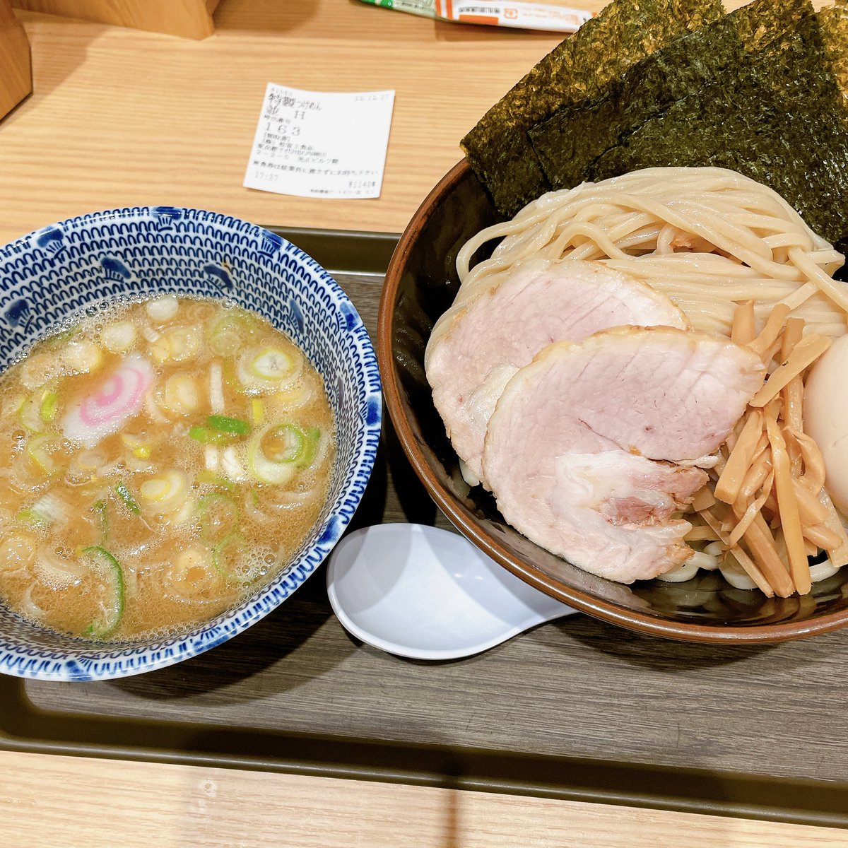 shinichitani's tweet photo. 久しぶりのつけ麺
パパンだはつけ麺が好き
娘ちゃそはつけ麺は食べない
舎鈴。お昼でも夕飯でもないのにおやつのように食べてしまった…うまい。
#パパンだ #娘ちゃそ #papanda https://t.co/HapVaXlbkH