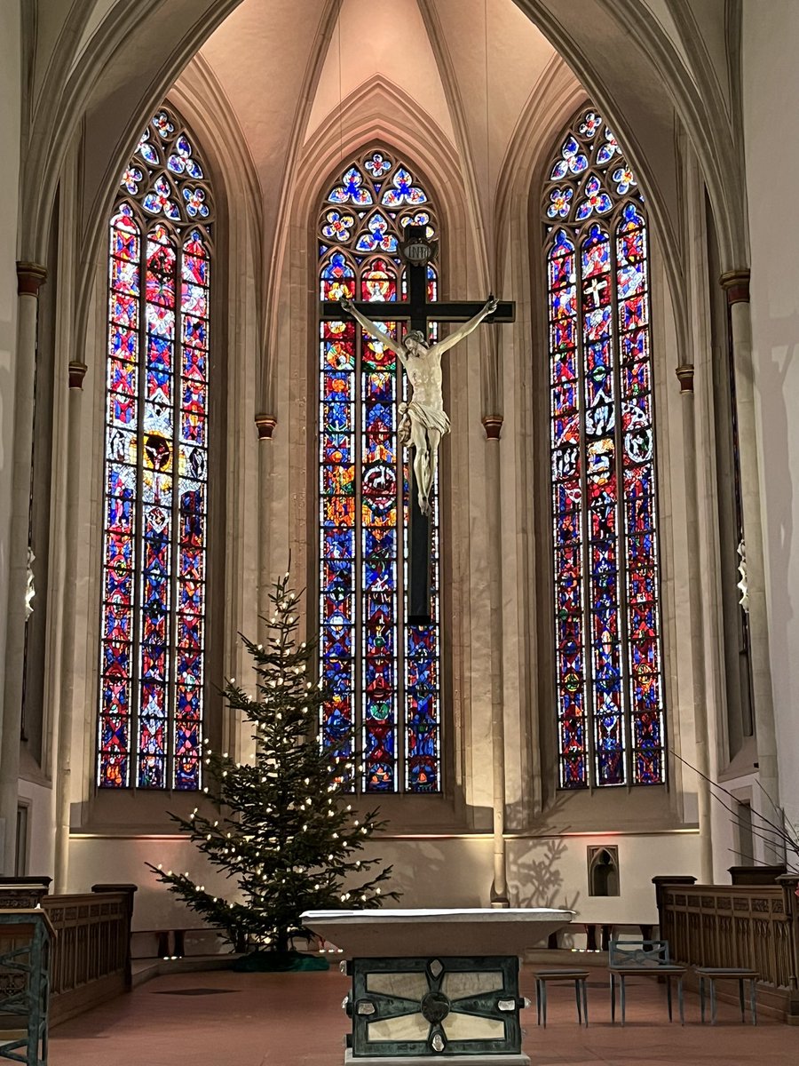 Vandaag vredesstad #Münster bezocht en een wandeling gemaakt door het oude stadsgedeelte. Mooie bouwwerken. Onder andere st.-Paulus-Dom, Fürstbischöfliches Schloss en de Überwasserkirche.
