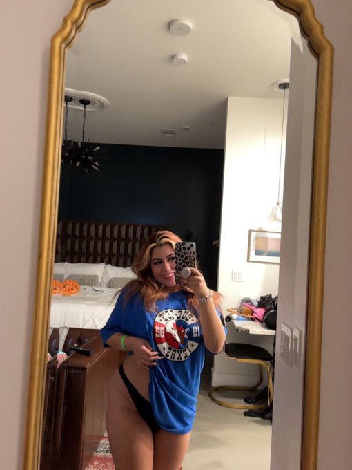 big shirts >>> https://t.co/XHvy2mSTwl