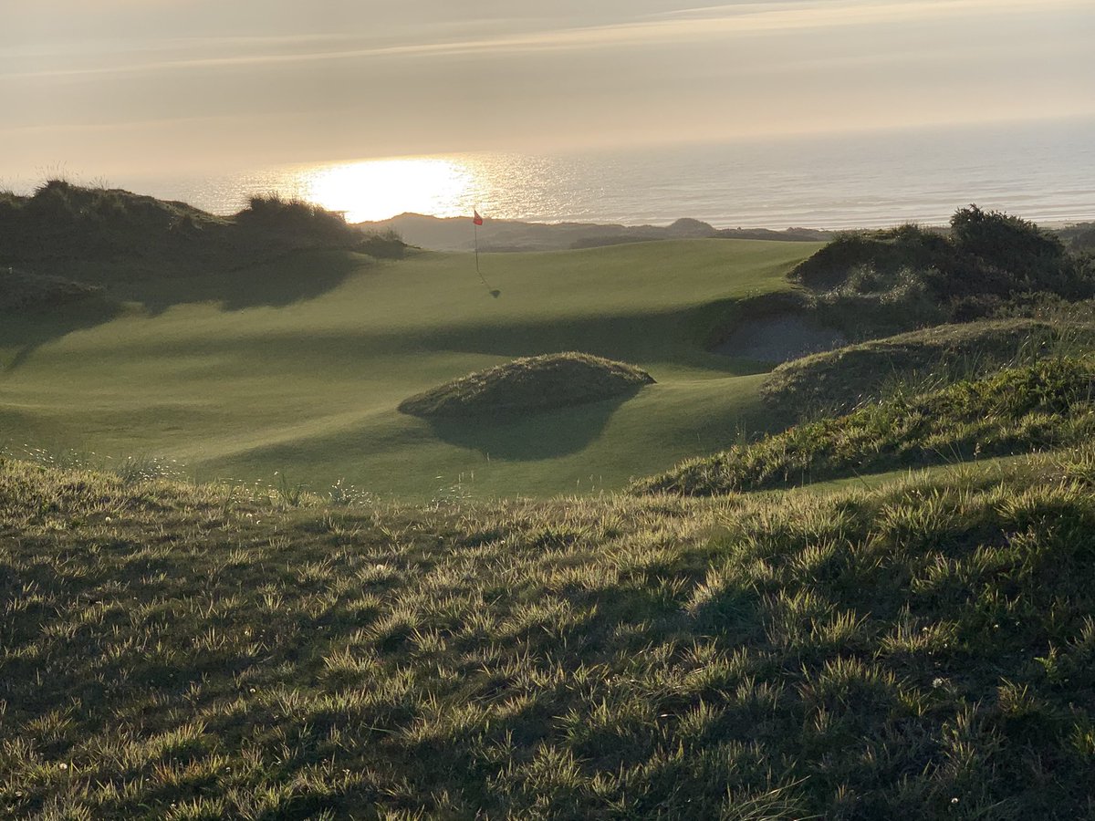 RyallStyle's tweet photo. @Top100Rick 1. Windsong Farm @windsongfarm1 
2. 9th @BandonDunesGolf  Preserve https://t.co/nnfXoJ3IZ4