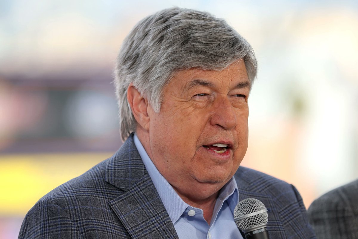 Mike Joy is an absolute legend. Pretty incredible that he will get to call his 45th Daytona 500 in 2024. One of the greatest commentators ever #NASCAR