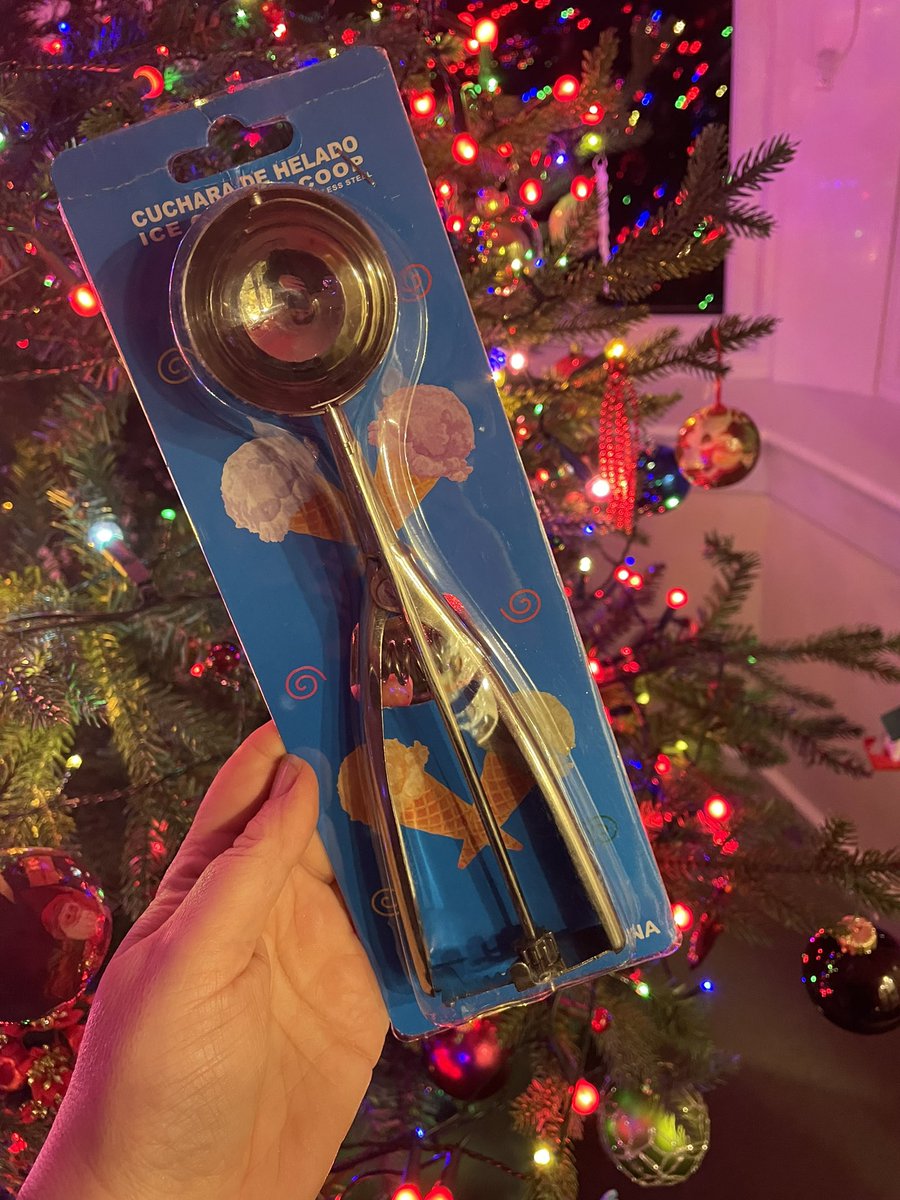 deeptulip's tweet photo. @ROUNDTHEBEND__ Ice cream scoop from my mum. https://t.co/ylpH293VHm