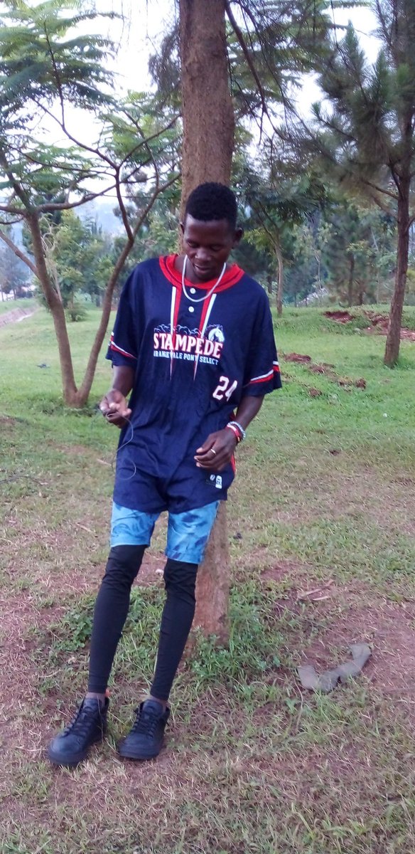 Richard66112344's tweet photo. Ex twafuna sente abaana baakubye tune https://t.co/aC6WlZufmI