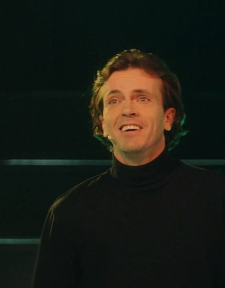 смотрю на эту фотку и думаю прикиньте вот чтобы так на вас смотрел рядовой коллега

вот и я не прикидываю