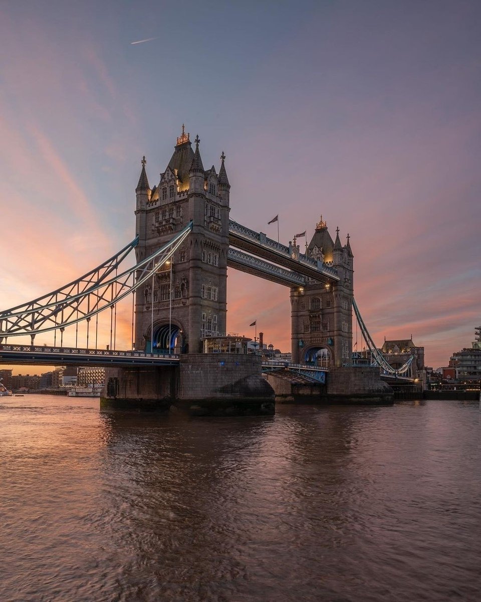 London_Pass's tweet photo. A London icon ✨⁠
⁠
London is known for dozens of famous landmarks. From Tower Bridge to Westminster Abbey, Kensington Palace and many more...which is your favorite?⁠ Pay them a visit with your #LondonPass: https://t.co/W1YAWTOW0H ⁠
⁠
📷: rachfullerphotos/IG⁠ https://t.co/Wm3ErBusFQ