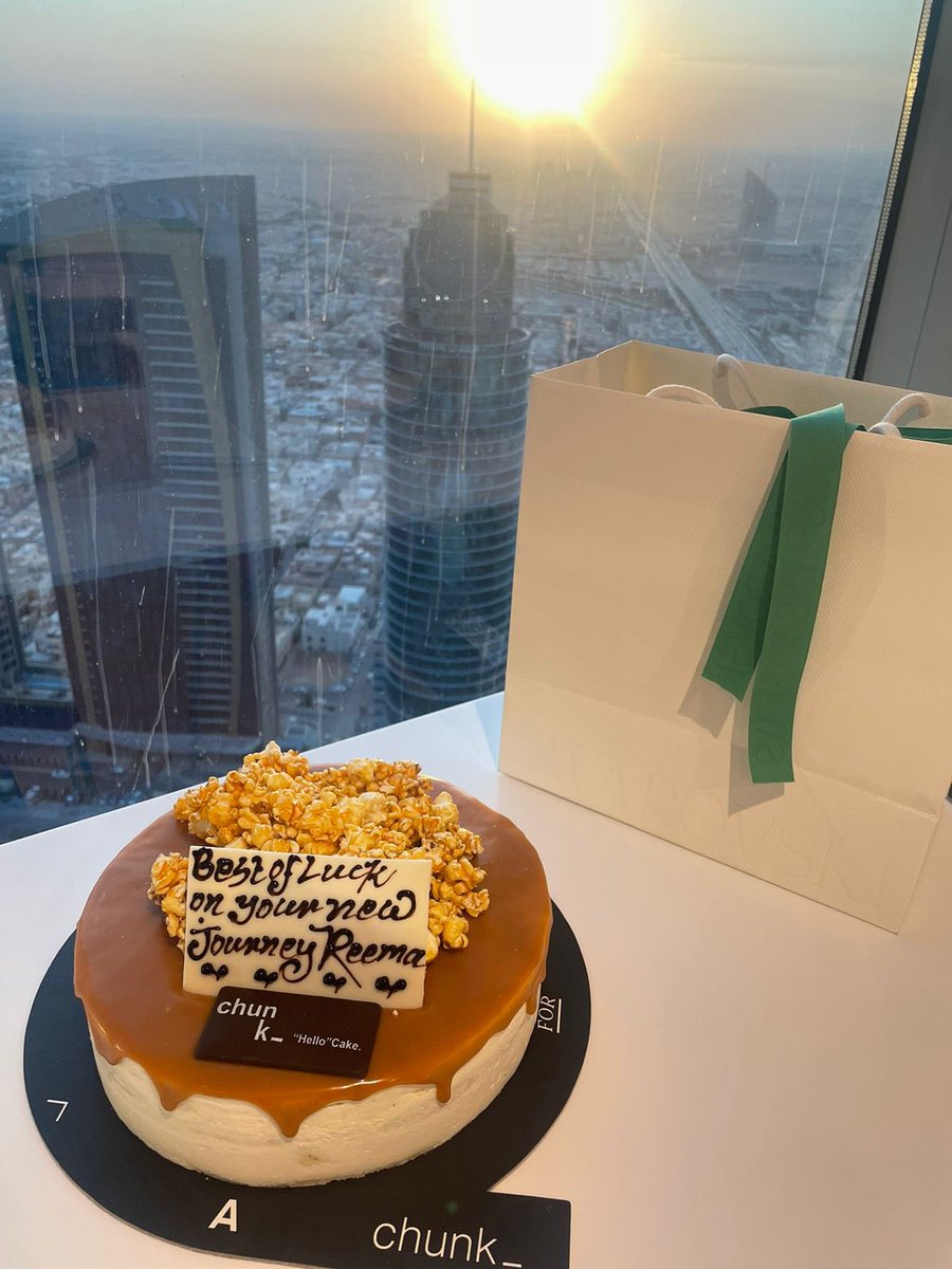 2202RE's tweet photo. ولله الحمد والمنه أتممت اليوم تدريبي في شركة PwC محظوظة أني كنت جزء من فريق الVAT ❤️❤️❤️❤️ https://t.co/TMakpJXfn2