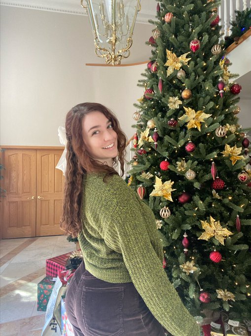 i hope the holidays were kind to you 💚 https://t.co/pFoRiMxBhQ