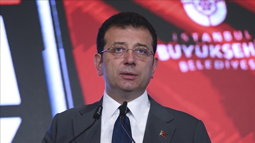 Ekrem İmamoğlu:  

“Normalde Sabiha Gökçen Metrosu’nun parası 20 yılda tahsil edilecekken bizden 9 ayda alındı.  

Tam 4,3 Milyar TL’yi 9 ayda aldılar.”