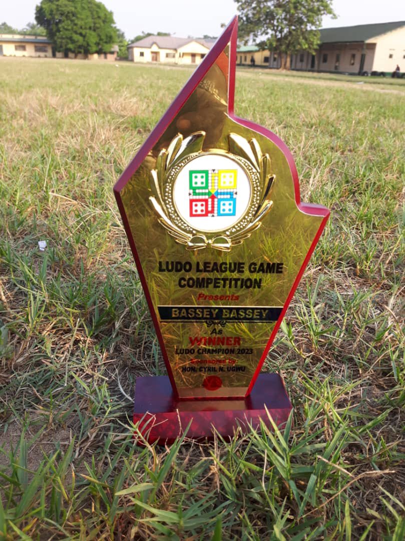 ReportersGC's tweet image. The Maiden edition of LUDO League Game Championship organized by philanthropist Hon. Cyril N. Ugwu has ended with Mr. Bassey Bassey crowned as the champion.

The one week long event which took place at Dakwat Quarters, Kirikiri town, Lagos had 20 professional participants.