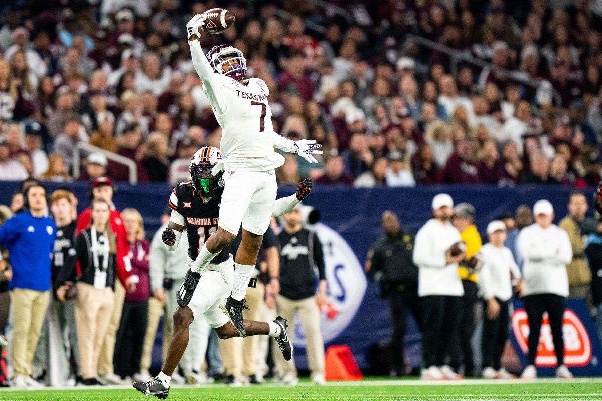zachdelbello's tweet photo. texas bowl 🤠 https://t.co/Kln4gMXFQL