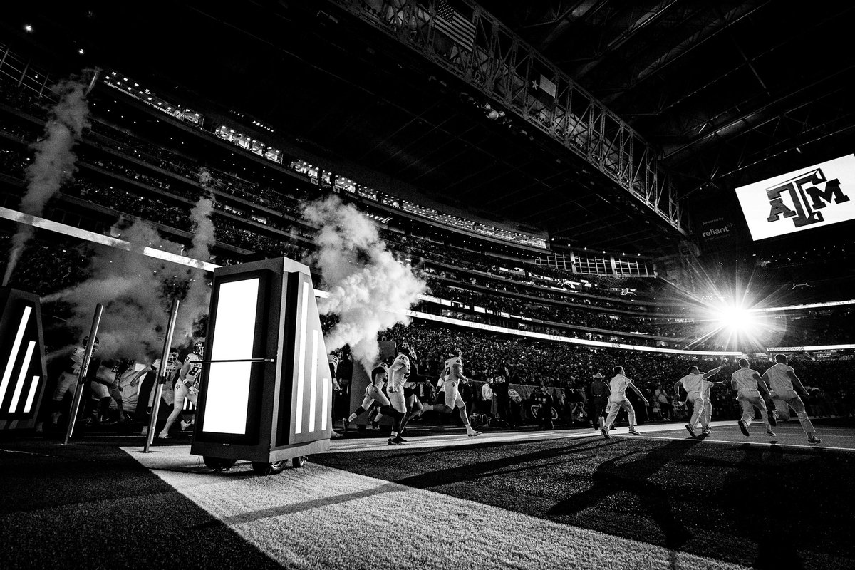 zachdelbello's tweet photo. texas bowl 🤠 https://t.co/Kln4gMXFQL