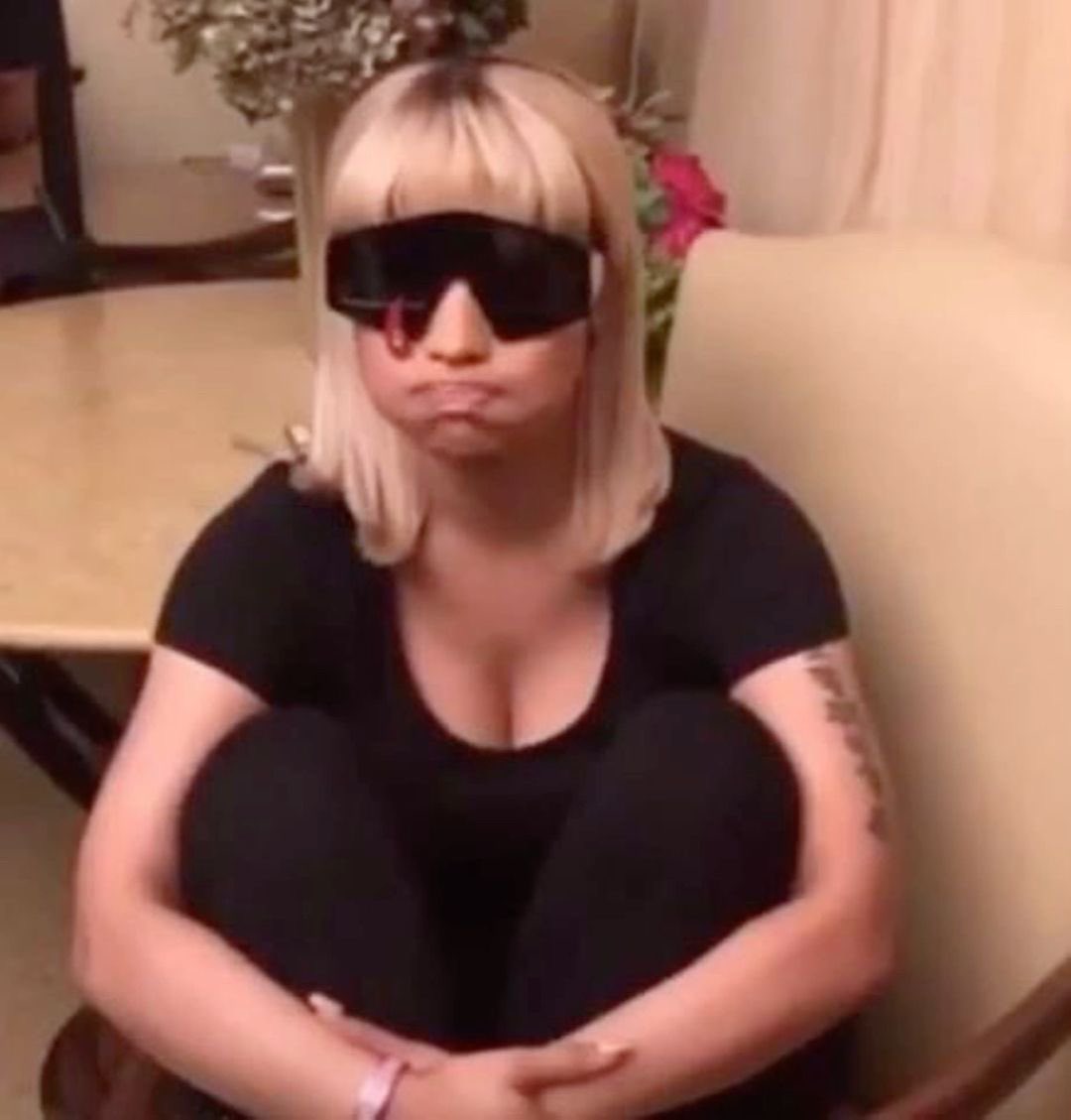 davidminaj9's tweet photo. Remember when Trina had no budget for BAPS music video and begged Nicki to pay for it? First Nicki washed u on ur own track and then exposed u on QueenRadio. 5 years later U STILL MAD 😭😭😭😭 https://t.co/H1XdlPf3IZ