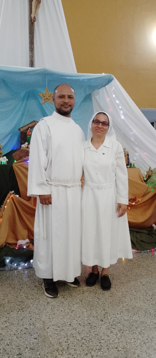 Con la Hermana Marilyn del Carmen Piña de Reyes, hija de comunidad de San José de Seque.
@diaconia_sjdseque @vocesdelcarmelo15 @acvseque @inmaculadacapatarida <a href="/arquidecoro/">Arquidiócesis de Coro</a> @seminariodecoro @diocesisdepuntofijo @seminario_puntofijo <a href="/arquidecoro/">Arquidiócesis de Coro</a> <a href="/ArquiCaracas/">Arquidiócesis de Caracas</a> <a href="/CEVmedios/">Conferencia Episcopal Venezolana CEV</a>