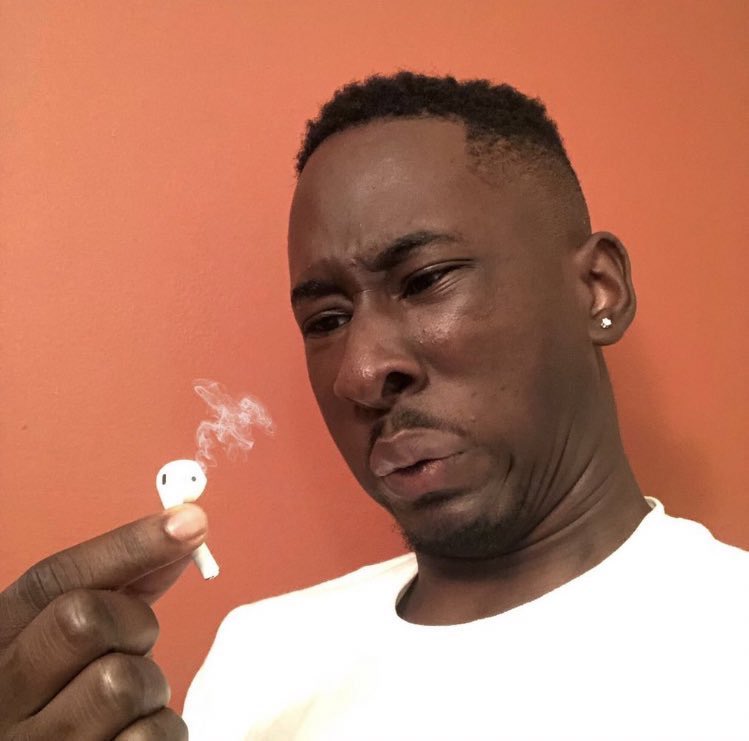 2Distort tweet media