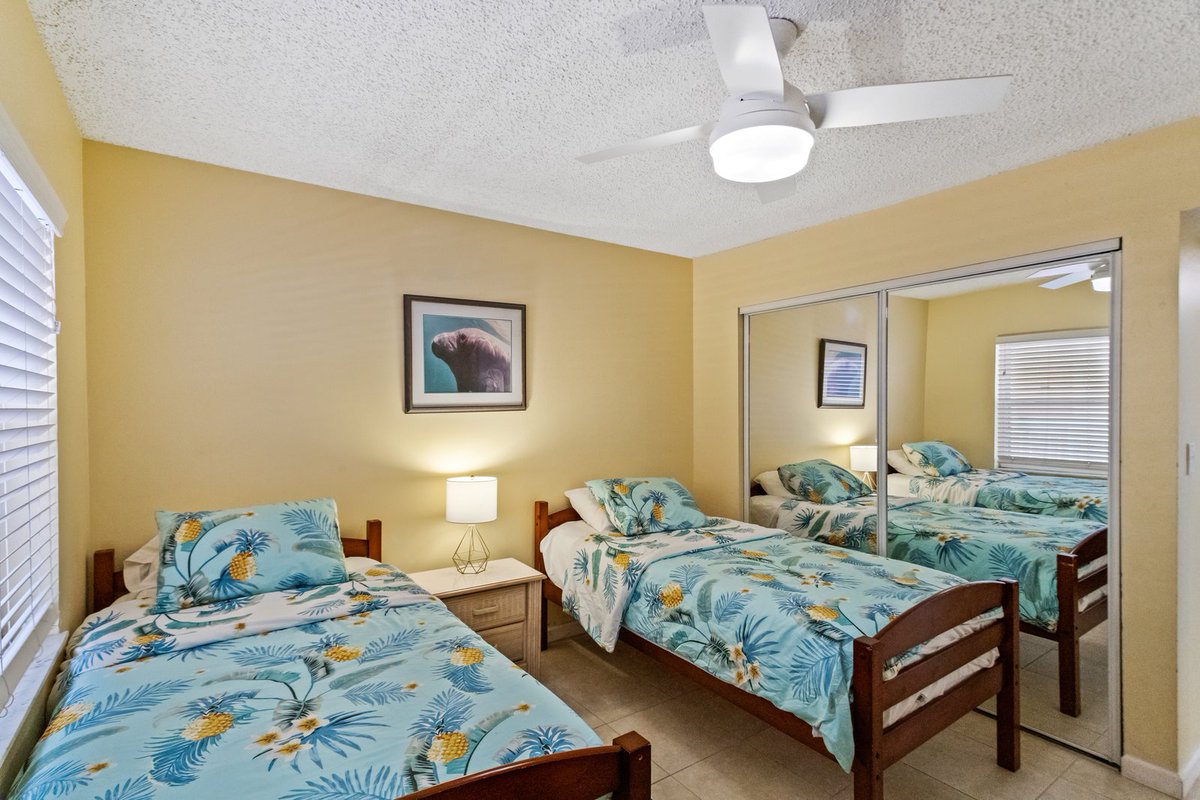 LauraM44's tweet photo. This 2bdrm #condo #vacation #rental in #MadeiraBeach #Florida just opened up! (We had to leave due to a medical emergency)
It's free now until Jan. 13th!
It's rare for places in this area to be free this time of year, so if you're interested, snap it up!

https://t.co/R1Fs0uTDxs https://t.co/xadIgSwzYh
