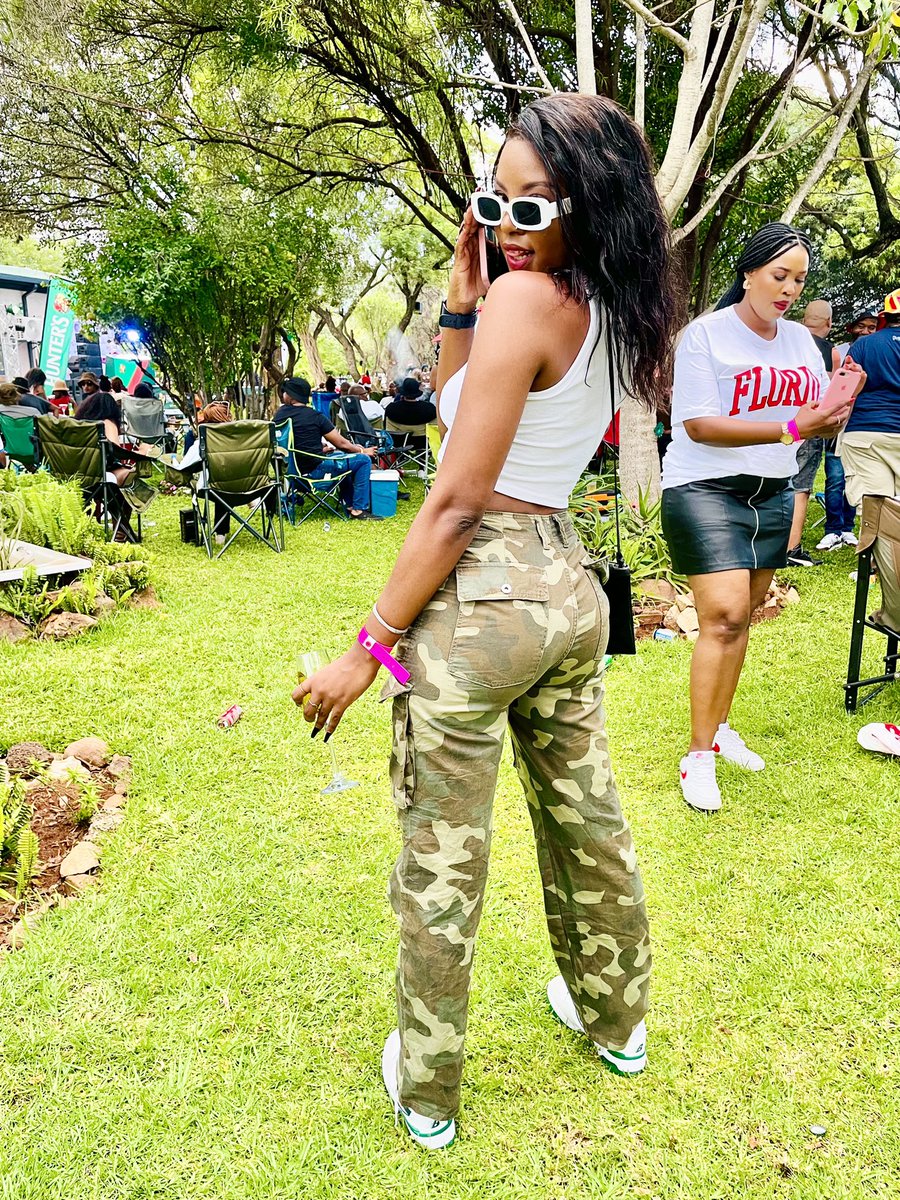 awhole_blessing's tweet photo. #BWOB💚 https://t.co/cKLEDxW8u4