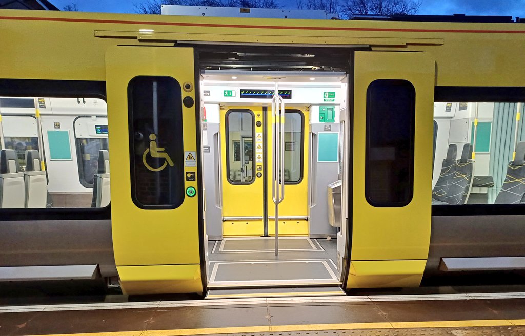 Old front ends and New level boarding doors. @merseyrail trains are definitely changing for the better! @RailwaySymmetry