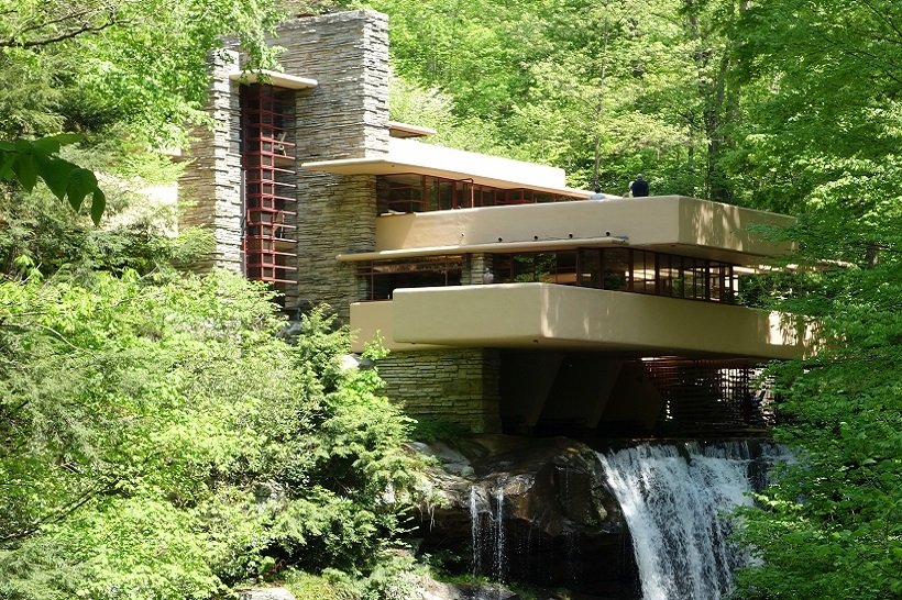 crisjose1's tweet photo. #arquitectura 
Casa en la Cascada  Frank Lloyd Wright https://t.co/dWNjIXDFdz