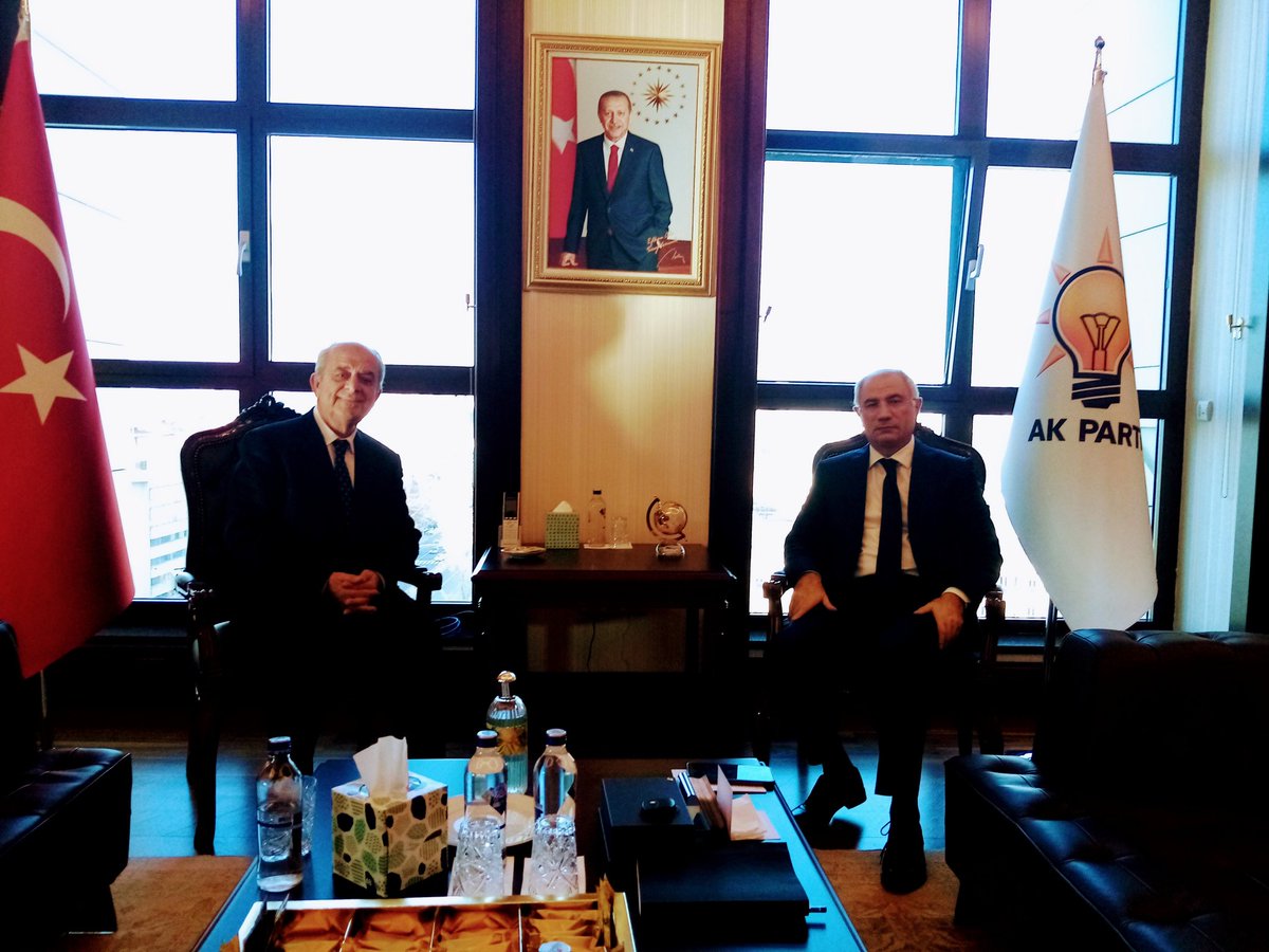 Çok kıymetli ve değerli dostum AK Parti Genel Başkan Vekili Sayın <a href="/efkanala/">Efkan Âlâ</a> Beyefendiyi makamında ziyaret ederek hasret giderdik. Yeni ve üstün görevinde başarılar diledim. Nazik kabulleri için kendilerine teşekkür ediyorum. Rabbim yar ve yardımcıları olsun.