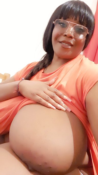 Tit, teeth &amp; nails 💅🏾 💋 https://t.co/WIABpNXfo9<a href="/tag/heaven"class="tags"><span>#heaven</span></a>