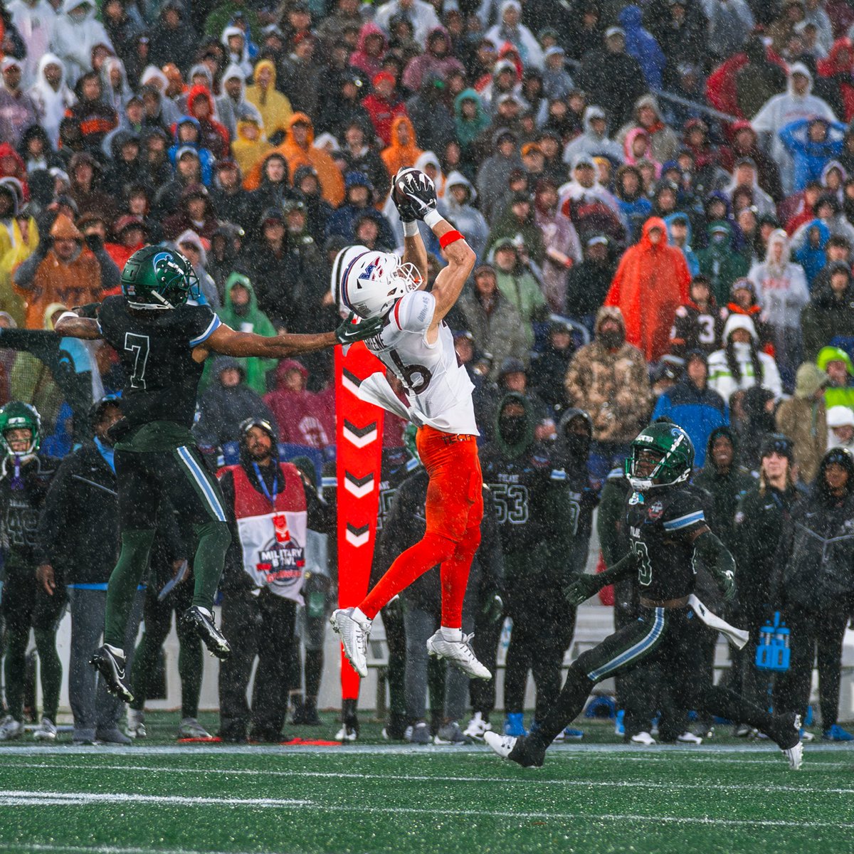 Football always has and always will be a players’ game! I am so appreciative of each player for their commitment, work ethic, and unwavering belief in the process. Each role is critical! The best is ahead! #LGH #ThisIsHome