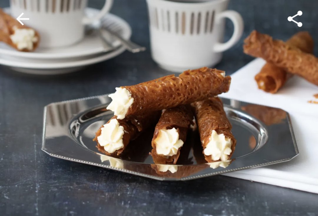 Anna Cook tweet media