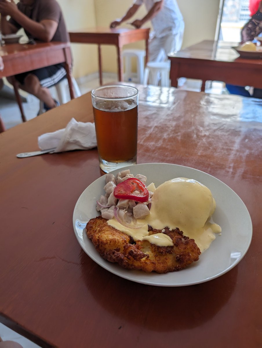 diego_hdm's tweet photo. Enamorado de mi ceviche con papa a la huancaína y tortita de choclo 🥹 https://t.co/vwlgF5lPhF