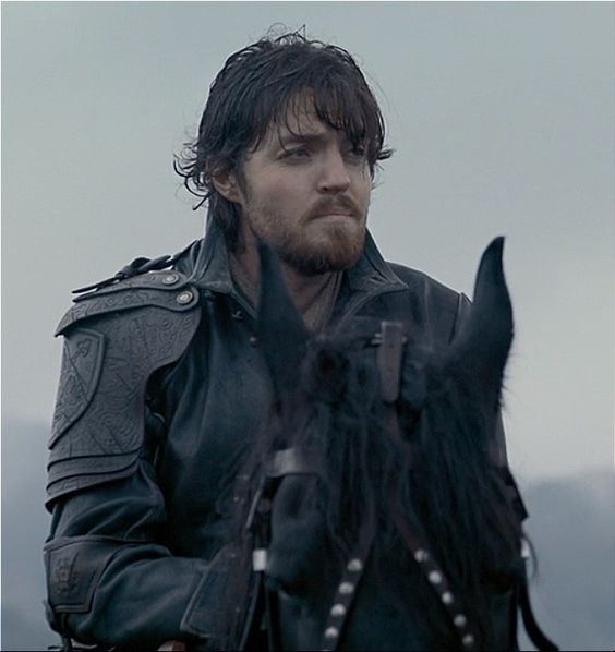 havers_barbara's tweet image. Get him a towel. #Athos #TomBurke