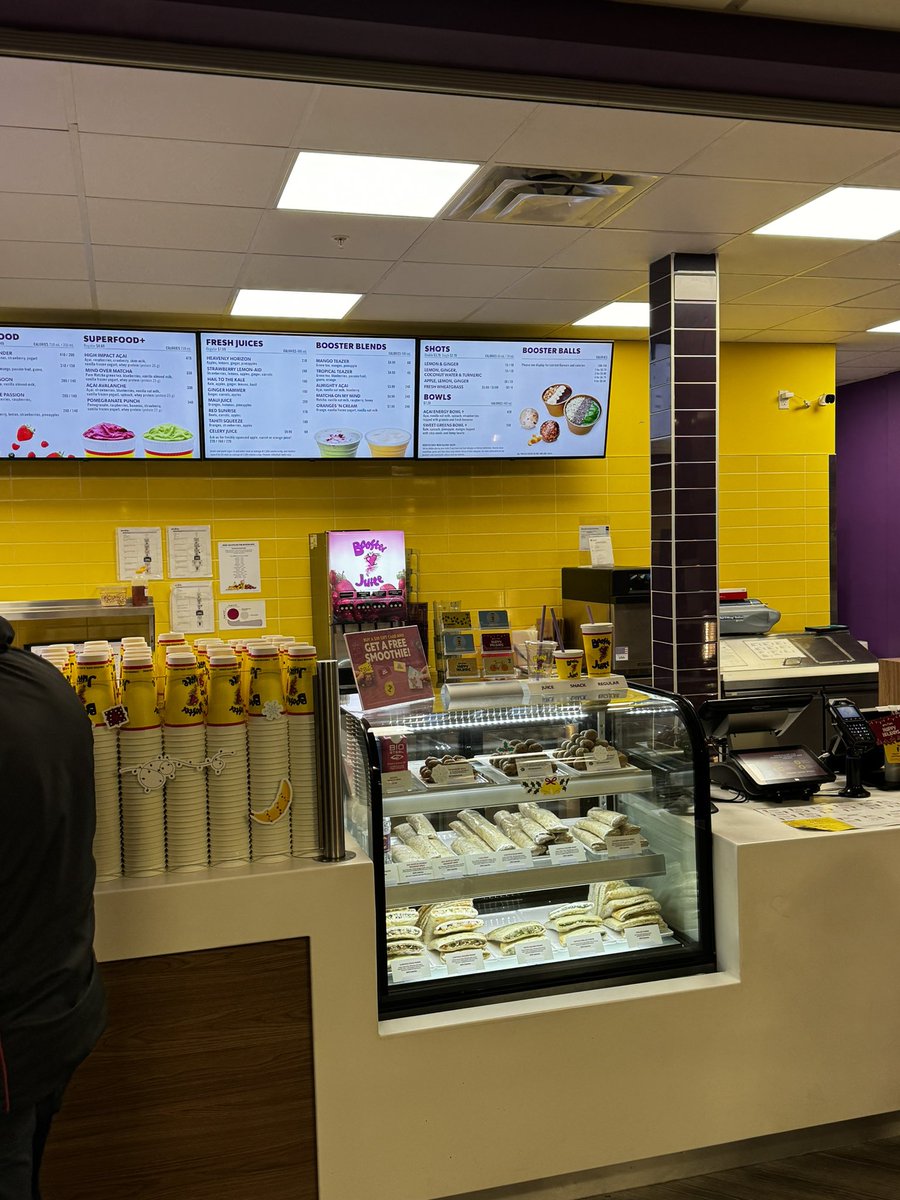 Thank you to <a href="/boosterjuice/">Booster Juice</a> for donating a drink to every head coach and team manager! We love to be able to thank these adults who devote so much of their time and energy to hockey! #confedchristmas