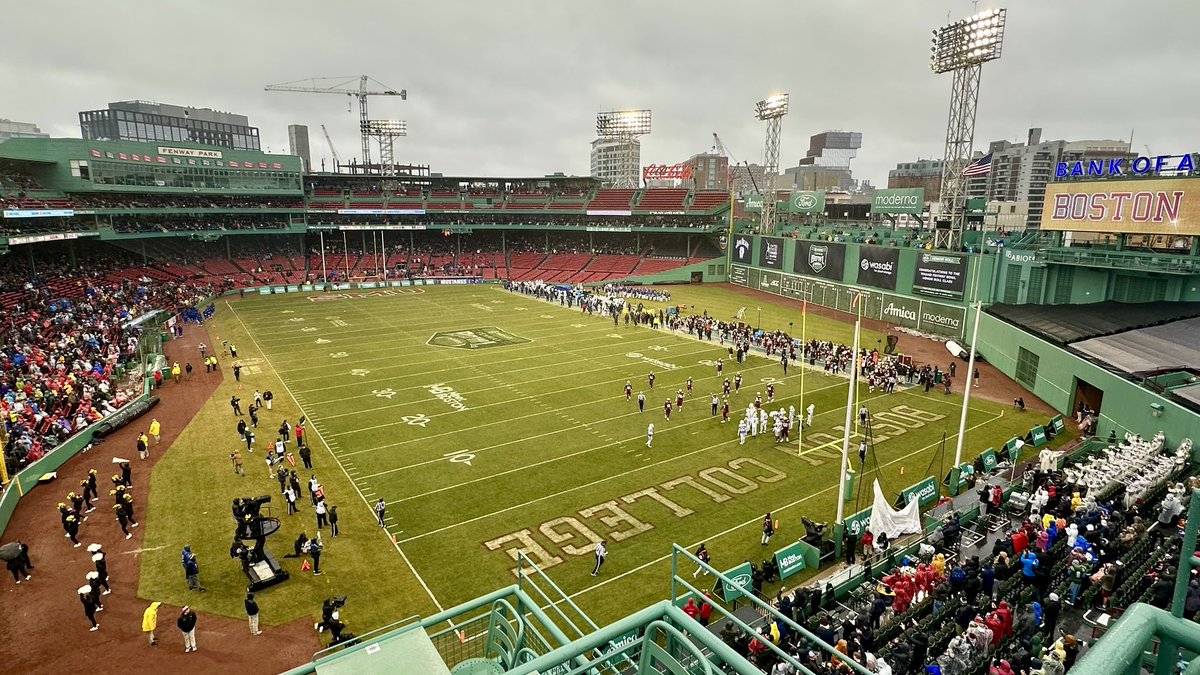 College Football Campus Tour tweet media