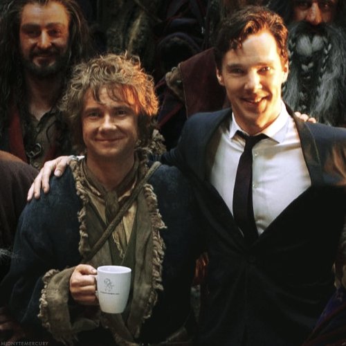 FellowshipFans's tweet photo. When you've a meeting at 8, but also you've to argue with an invisible hobbit at 7. https://t.co/ZN4kAvuS1C
