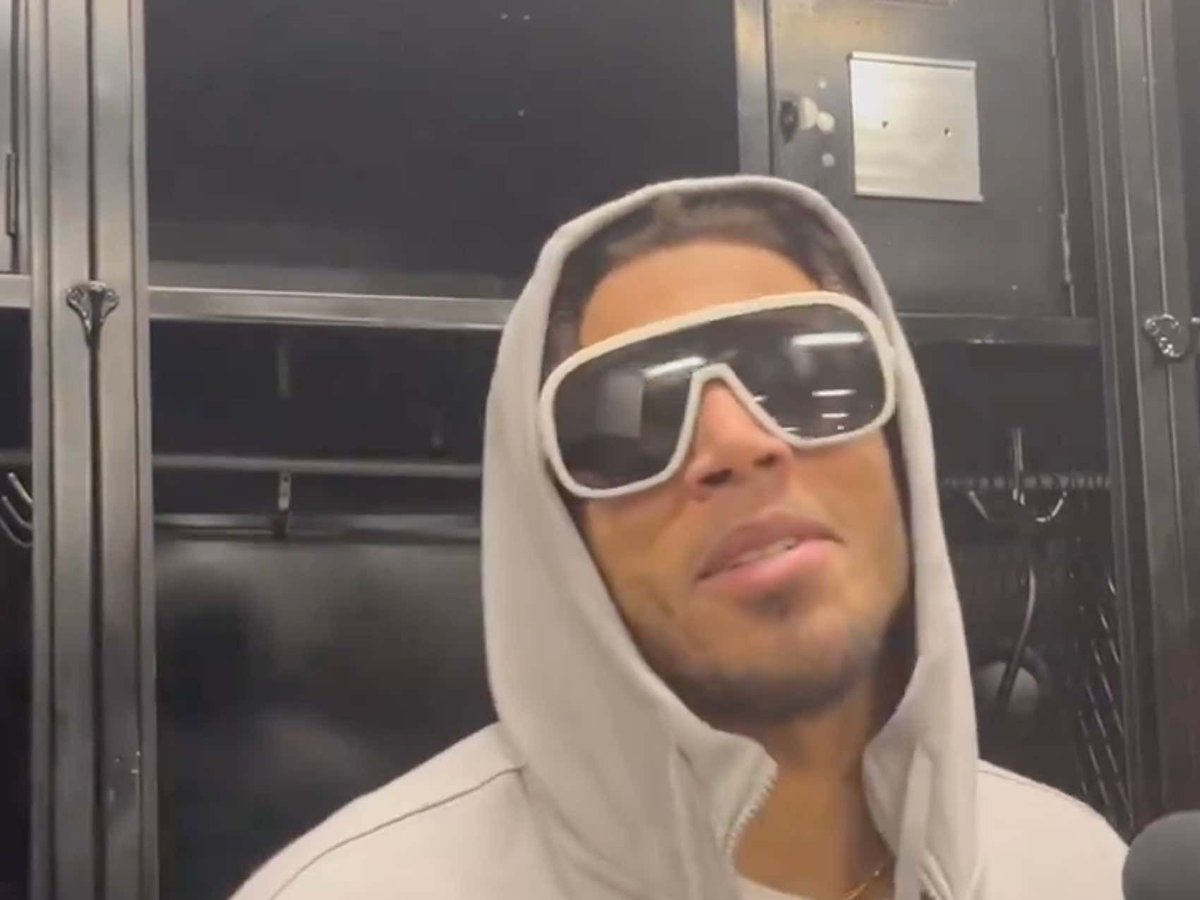barstoolsports's tweet photo. The Packers Suspended Star Cornerback Jaire Alexander One Game For 'Conduct Detrimental To The Team' After His Coin Toss Shenanigans Last Sunday https://t.co/piuWRqcjST https://t.co/nXUJYtF9vH