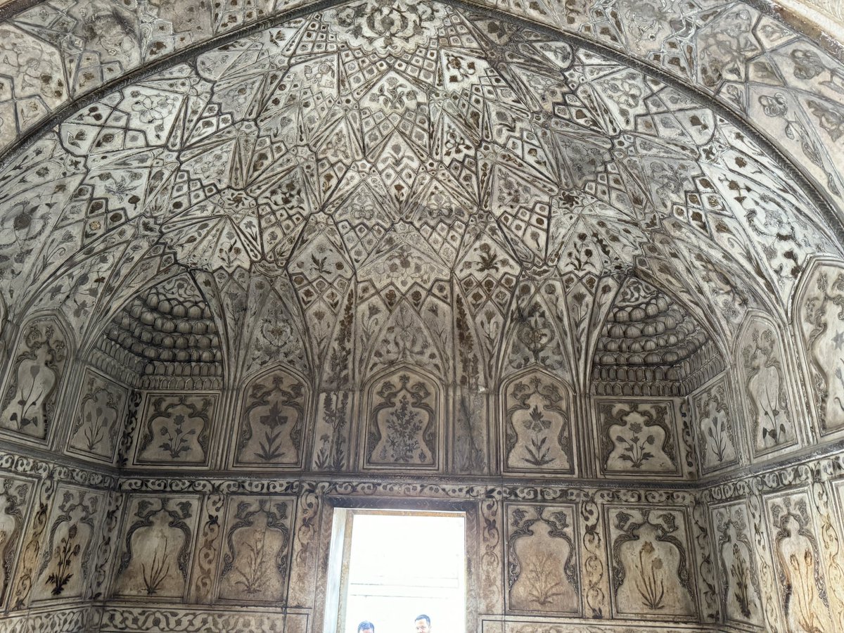 Agra Fort - home of the Mughal dynasty from 1573-1638... Amazing structure!