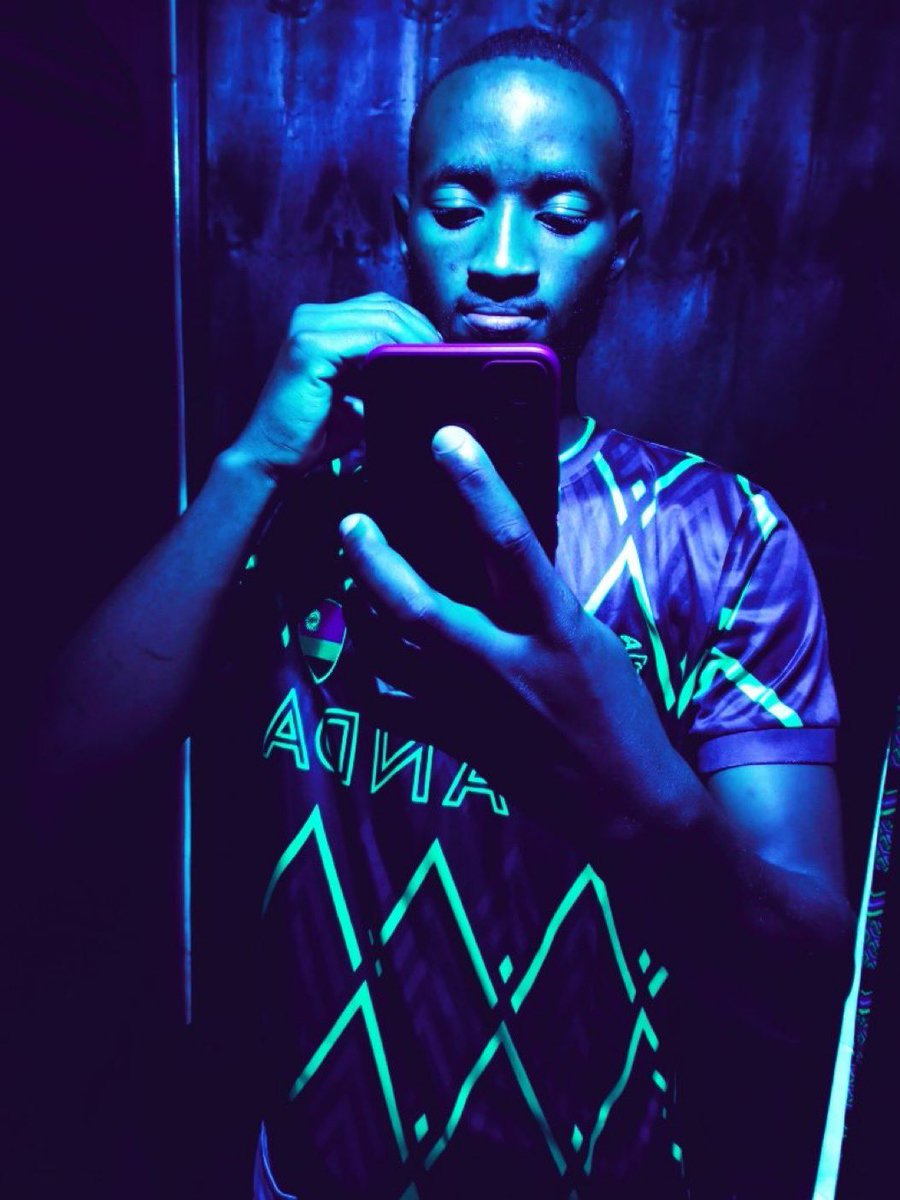 AlvinCoder's tweet image. Closing the code files and shutting down another year. 🚀🖥️ Reflecting on the lines of both code and life, each keystroke shaping a unique chapter. Here&apos;s to the syntax of memories and the algorithms of growth. 💻📸 #CodeAndCapture #YearEndReflections