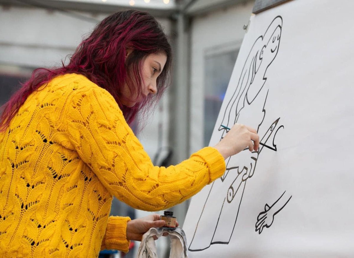 Grazas Compostela! Concertazo! Mañá seguimos en Lalín! Vide e deixade o spotifly! pakolas.com/axenda

#pakolas #rock #lauraromero