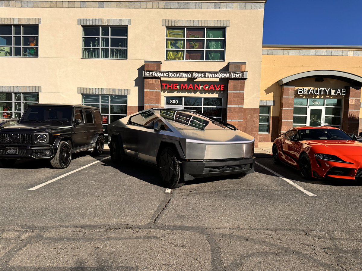 Man_Cave_Mike's tweet photo. Cybertruck at Man Cave Colorado in for a detail and #Xpel ceramic tint! #Cybertruck #ManCaveColorado #Xpel #Protecteverything #Colorado #Denver #Tesla #DenverTeslaClub https://t.co/h28XHvntMz