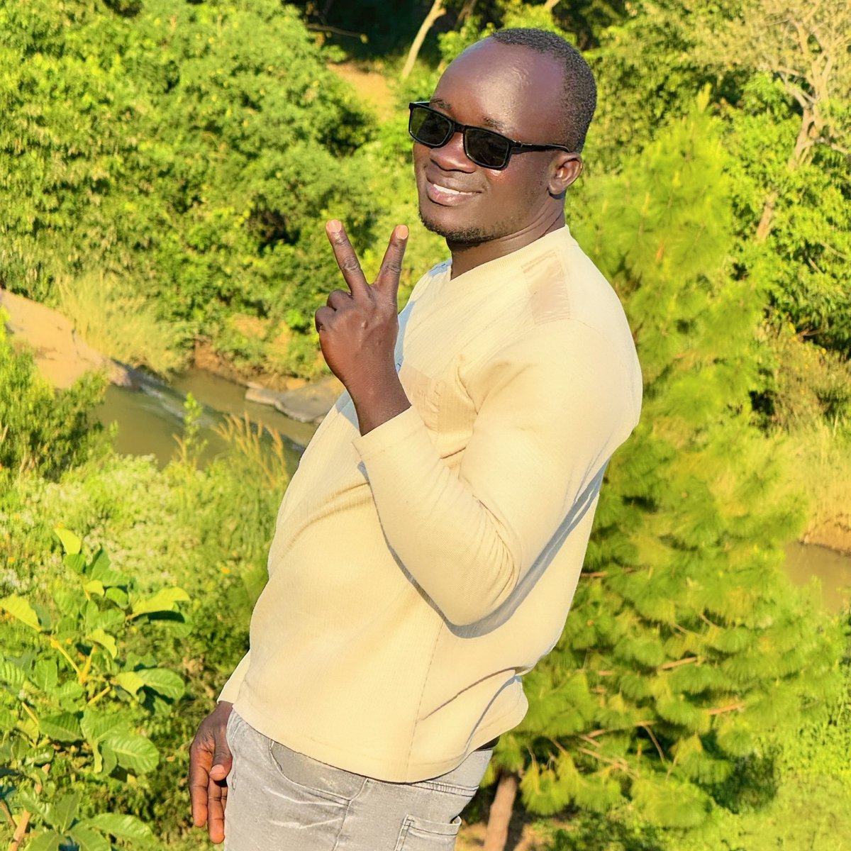 LChukz77's tweet photo. #NewProfilePic https://t.co/JOPaUtU70f