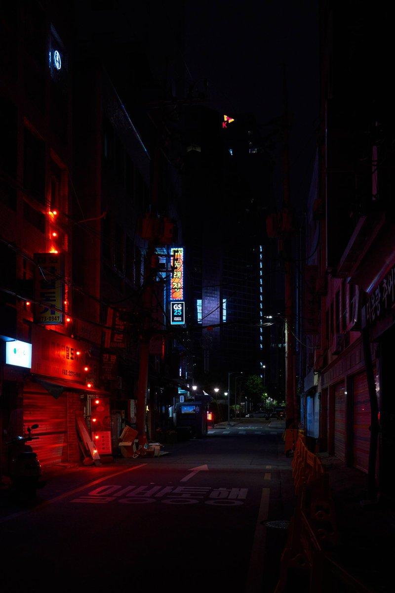 whastage's tweet photo. Missing the streets of Seoul https://t.co/6f1Uq3t1QO