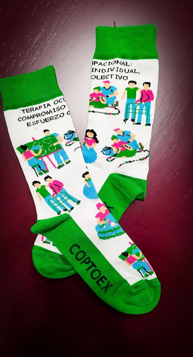 crismmh's tweet photo. Estoy en condiciones de afirmar que tengo outfit para la San Silvestre 🧦 by #COPTOEX 🥰

¡Gracias @coptoex ! https://t.co/9UnI5TLKX8