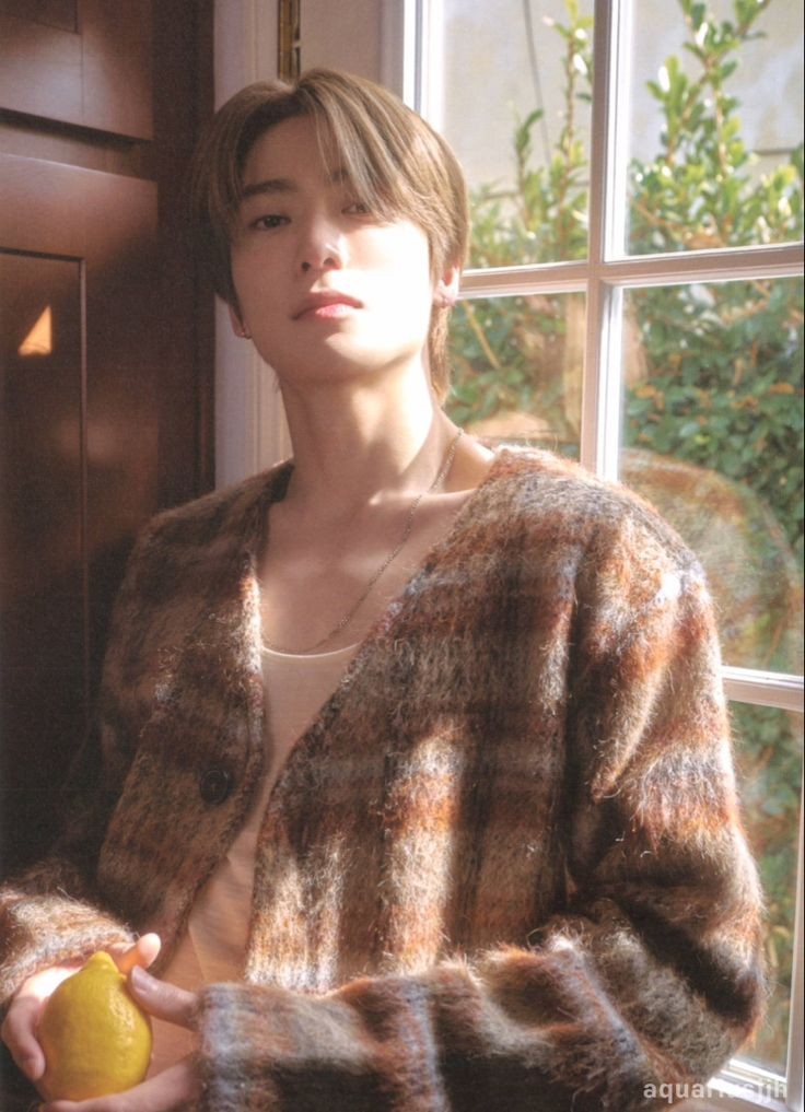 Jaehyun AU prompt

from "Kutukan Mantan" Universe

❝ Gimana jadinya kalau Jahe yang ngga serius, cuma punya sepupu kesayangan setelah mereka sama-sama kehilangan?